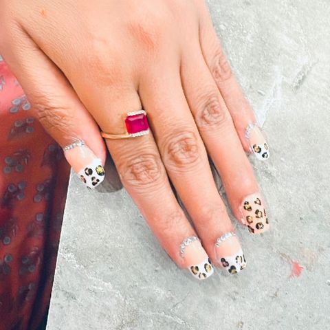 Purity unisex salon, nail salon in Varanasi, India